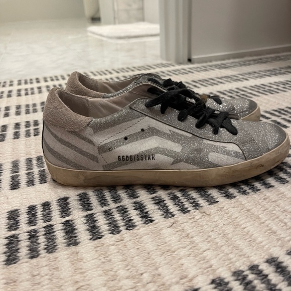 Golden Goose superstar size 39 never worn and in perfect condition. - Picture 1 of 4
